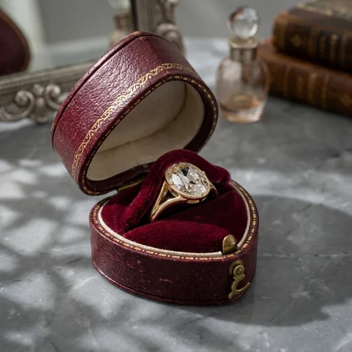 🔥 LAST DAY — 90% OFF 🔥Vintage Oval Solitaire Ring | 14K Gold Finish Quiet Luxury Statement Ring for Women