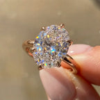 Vintage Floral Oval Ring | 18K Gold Latticework & 6-Prong Sparkle