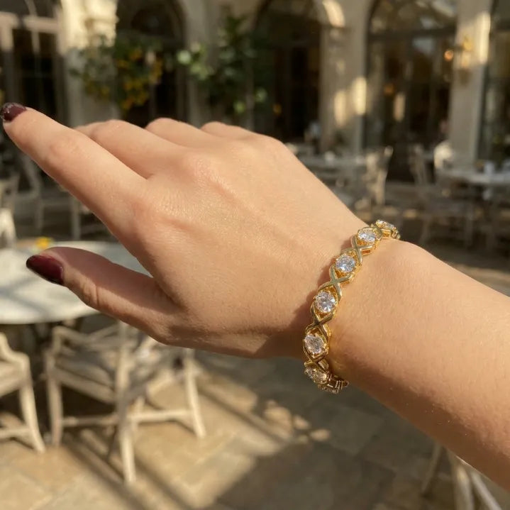 Moissanite XOXO Infinite Bracelet | D-Color VVS1 Tennis Bracelet with Secure Dual-Buckle