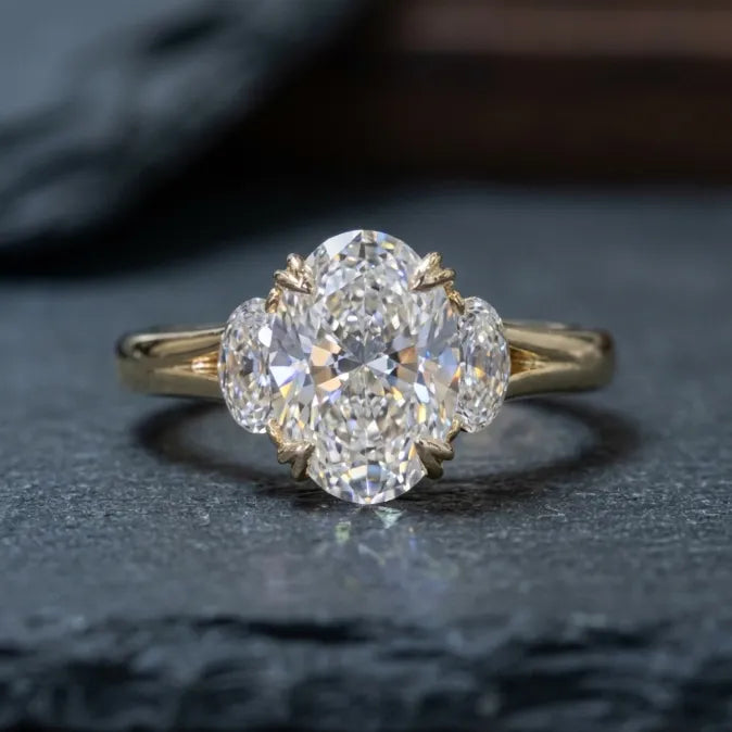 🔥 LAST DAY — 90% OFF 🔥 Quiet Luxury Vintage Three-Stone Moissanite Ring Set with Luxury Heart Gift Box