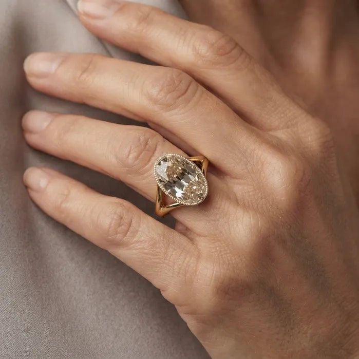 🔥 LAST DAY — 90% OFF 🔥Vintage Oval Solitaire Ring | 14K Gold Finish Quiet Luxury Statement Ring for Women