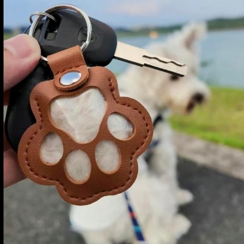 🔥50% OFF Last Day Sale Refillable Pet Hair Keychain – Premium Leather Keepsake, Portable Memorial Gift for Dog & Cat Lovers